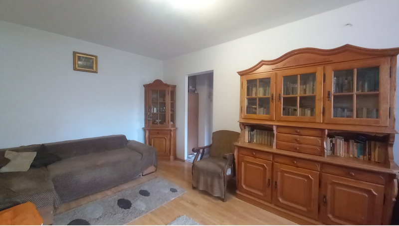 Brancoveanu, Apt 4 camere,  etaj 2 din 10, 5 minute de parc