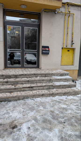 Brancoveanu, Apt 4 camere,  etaj 2 din 10, 5 minute de parc