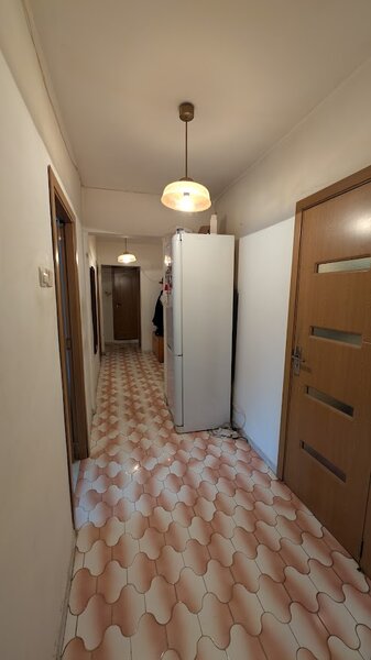 Brancoveanu, Apt 4 camere,  etaj 2 din 10, 5 minute de parc
